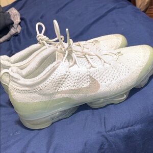 Nike White and Light Green Flyknit Shoes